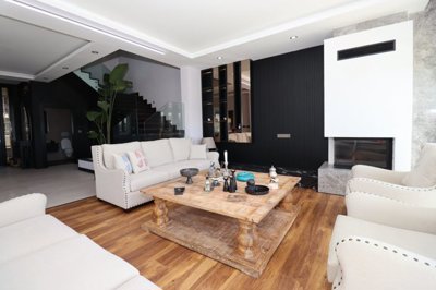 Interior 2