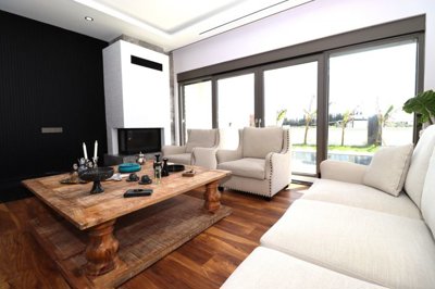 Interior 4