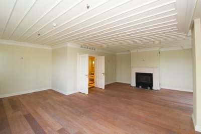 Interior 3