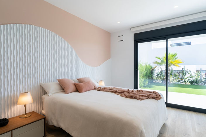 Image No.20-2 Bed Apartment for sale