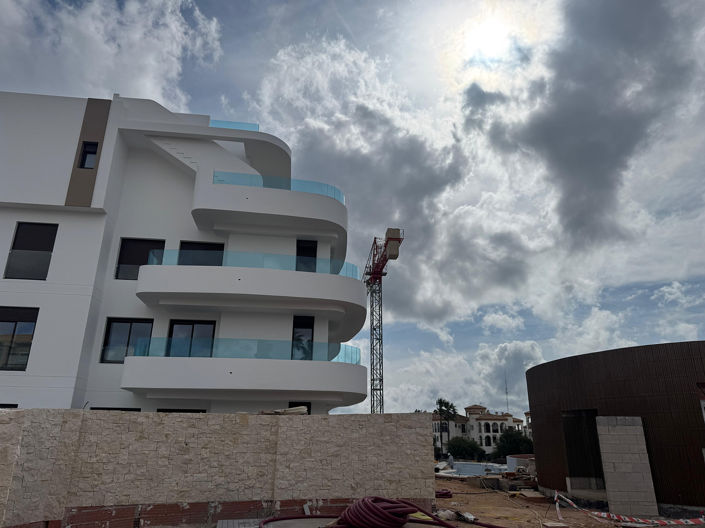 Image No.34-2 Bed Apartment for sale