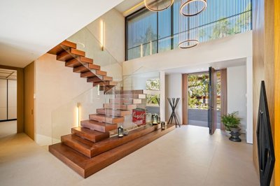 Interior 2