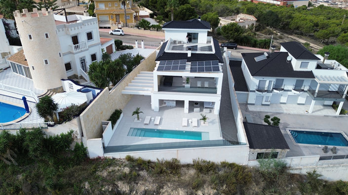 Image No.10-4 Bed House/Villa for sale