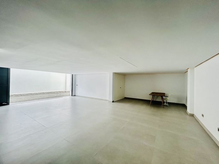 Image No.101-4 Bed House/Villa for sale