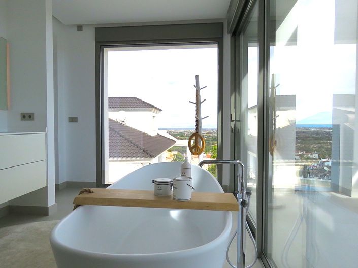 Image No.75-4 Bed House/Villa for sale