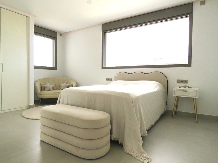 Image No.86-4 Bed House/Villa for sale