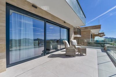 Exterior 14