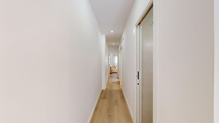 Image No.11-3 Bed Apartment for sale