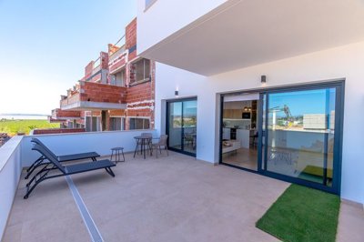 Exterior 3