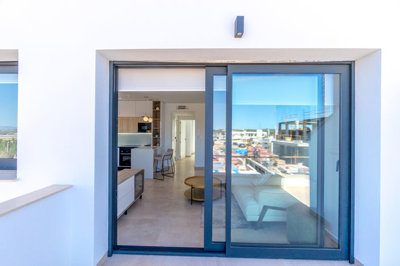 Exterior 6