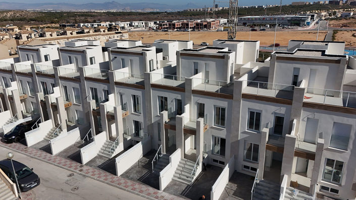 Image No.9-2 Bed House/Villa for sale