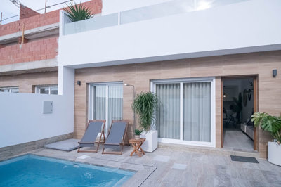 Exterior 4