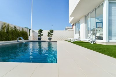 Exterior 1