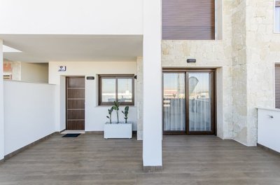 Exterior 6