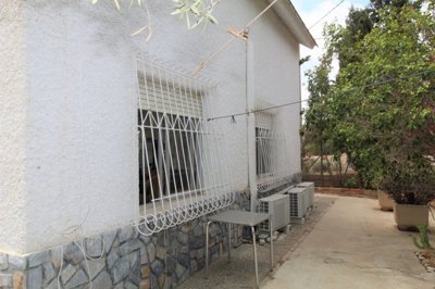 Exterior 3