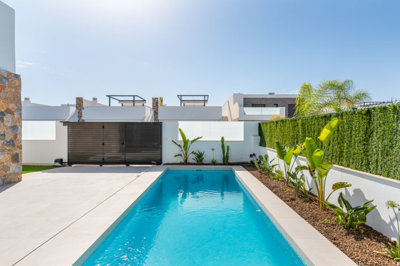 Exterior 9