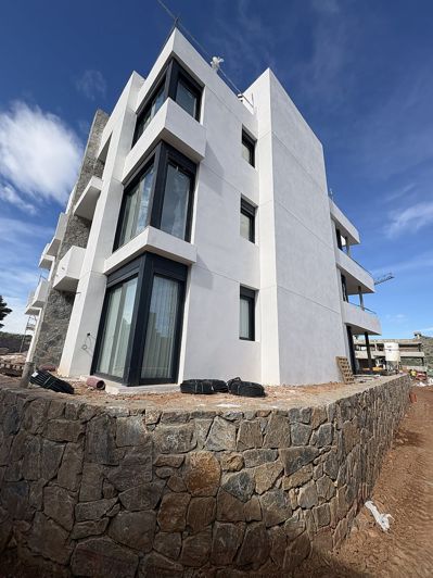 Image No.20-2 Bed Apartment for sale