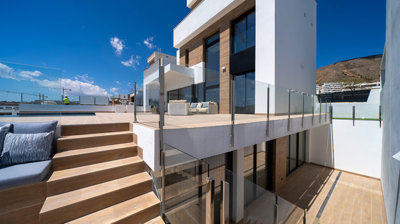 Exterior 4