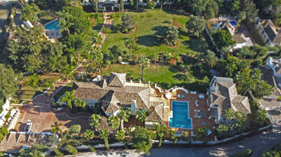 Exterior 4