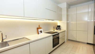 Interior 6