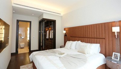 Interior 8