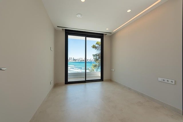 Image No.18-4 Bed Apartment for sale