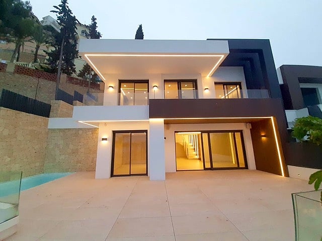 Image No.2-4 Bed Apartment for sale