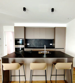 Interior 7