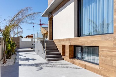 Exterior 8