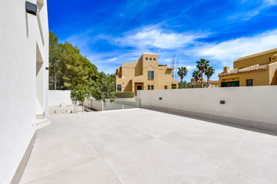 Exterior 12