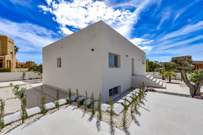 Exterior 5