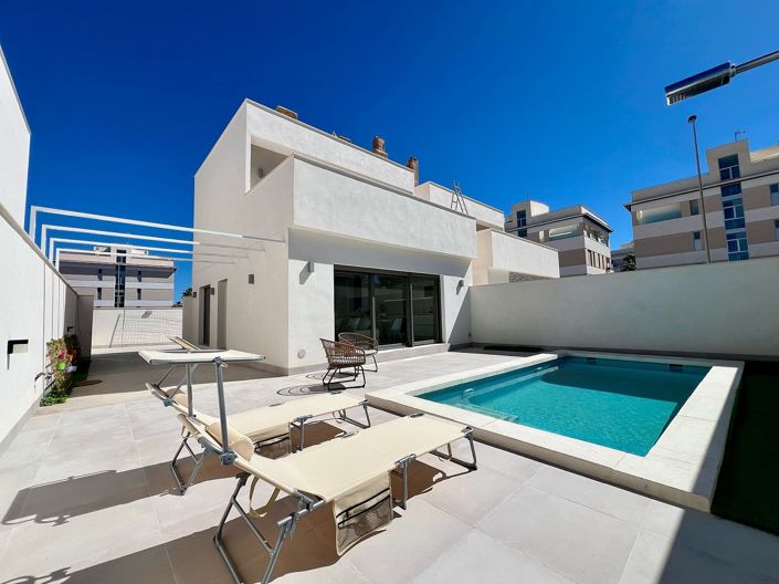 Image No.1-3 Bed House/Villa for sale