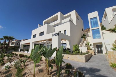 Exterior 1