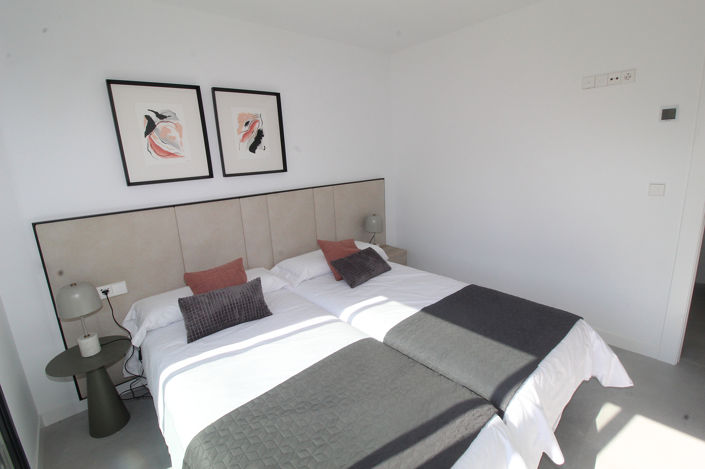 Image No.25-2 Bed Apartment for sale