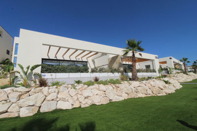 Exterior 4