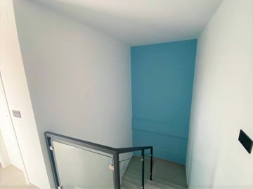Interior 7