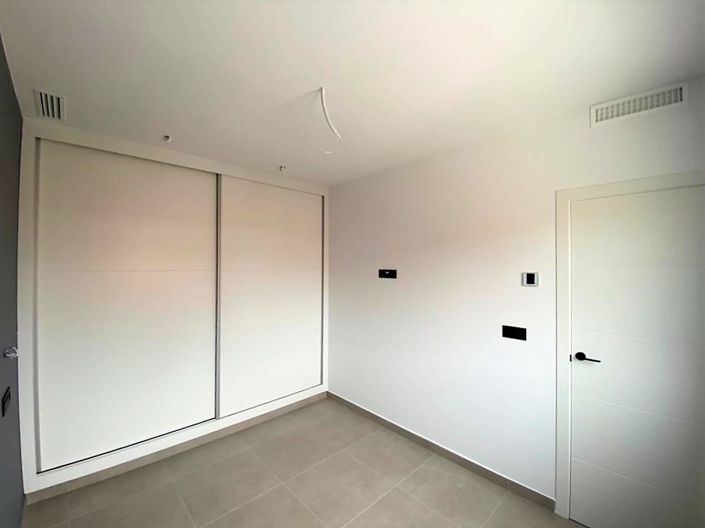 Image No.8-3 Bed House/Villa for sale