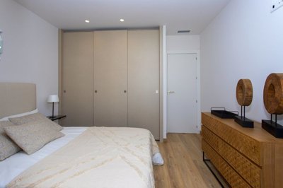 Interior 7