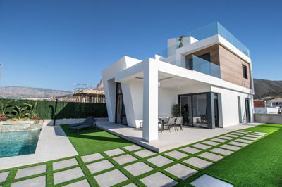 Exterior 3