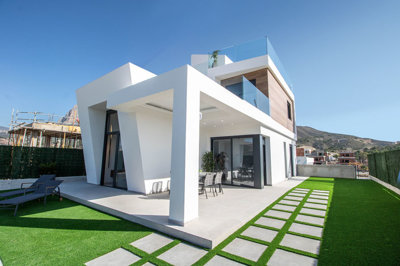 Exterior 4