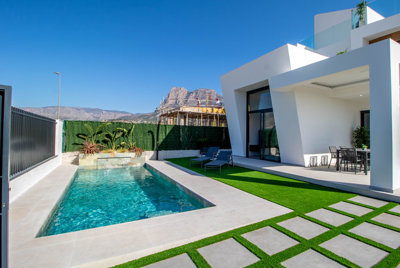 Exterior 5