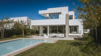 Exterior 3