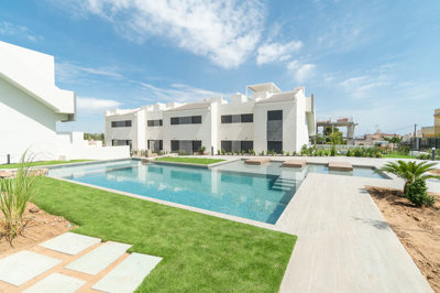 Exterior 3