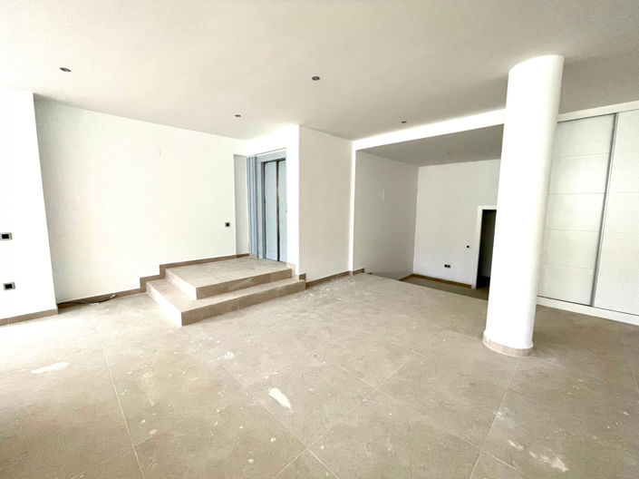 Image No.25-5 Bed House/Villa for sale