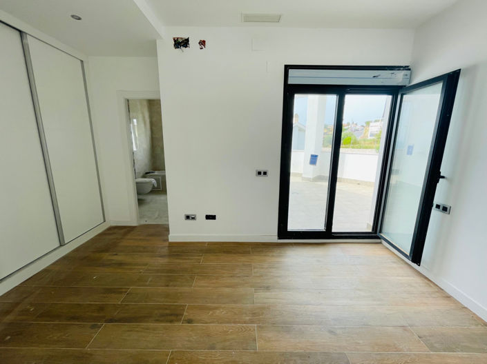 Image No.58-5 Bed House/Villa for sale