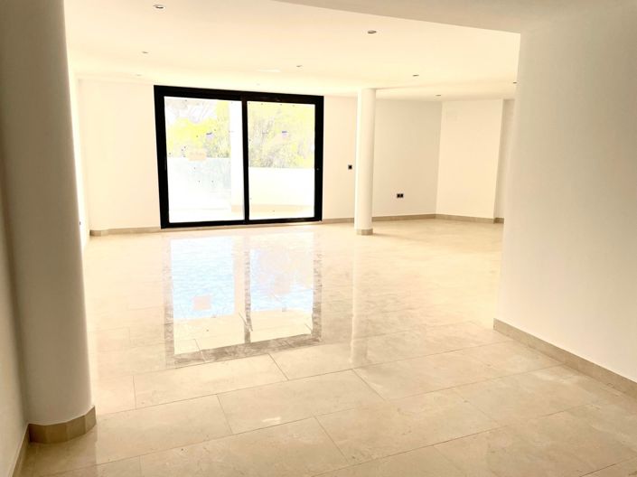 Image No.69-5 Bed House/Villa for sale