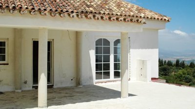 Exterior 12