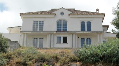 Exterior 3