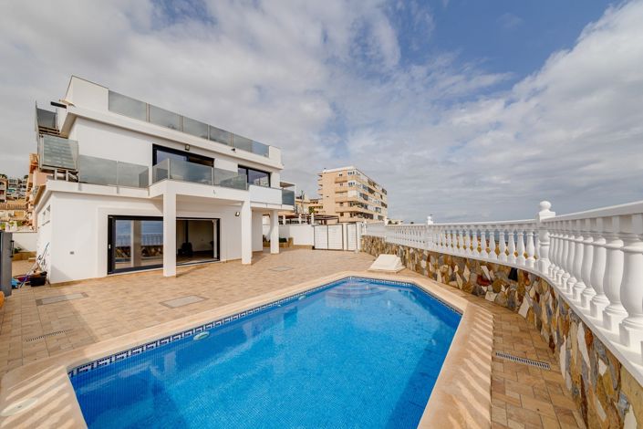 Image No.3-Maison / Villa de 4 chambres à vendre à Torrevieja