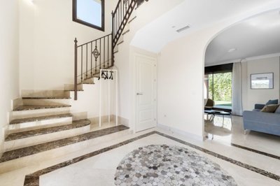 Interior 2